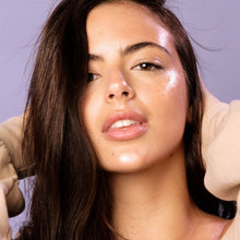 Load image into Gallery viewer, SuperDew Shimmer-Free Highlighter Balm
